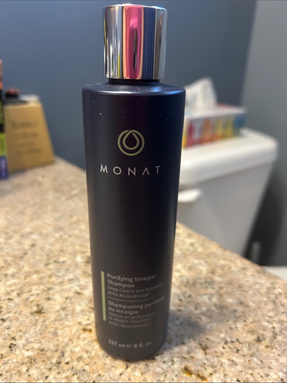 MONAT Purifying Vinegar Shampoo — Clarifying Shampoo in Black